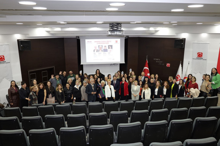 İŞKAD’ın paneli, Türk iş dünyasını Adana’da bir araya getirdi