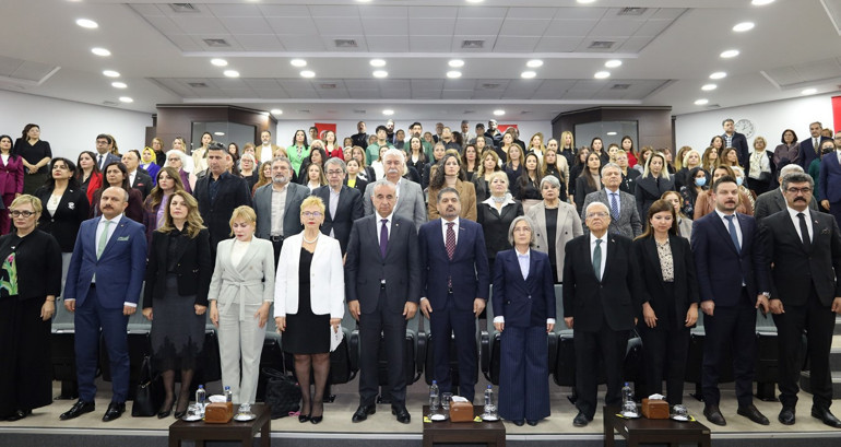 İŞKAD’ın paneli, Türk iş dünyasını Adana’da bir araya getirdi