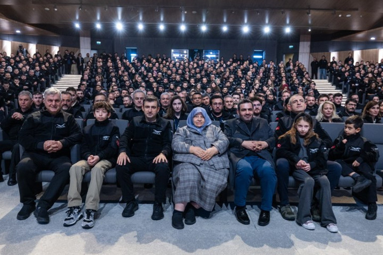 Özdemir Bayraktar ödülleri sahiplerini buldu