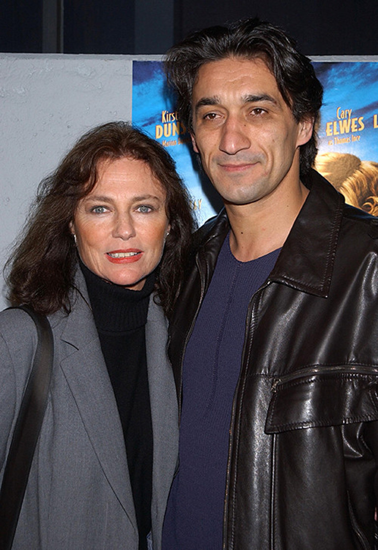 Ünlü oyuncu tacizden yakınan meslektaşlarına seslendi: Ne giydiğinize dikkat etmezseniz böyle olur tabii