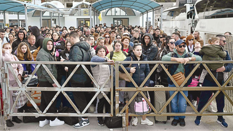 Yanardağ mı büyük bir depremin habercisi mi: Ege’de deprem fırtınası