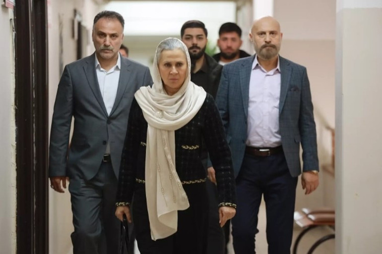Uzak Şehirin 12. bölümünde neler oldu Ozan Akbaba sesiyle büyüledi... Alyanın zor seçimi: Özgür bir hayat mı, Cihan mı