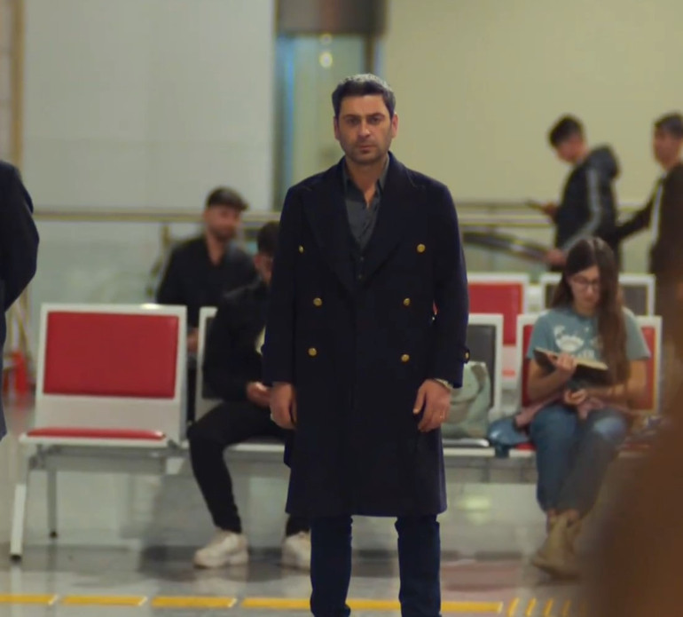 Uzak Şehirin 12. bölümünde neler oldu Ozan Akbaba sesiyle büyüledi... Alyanın zor seçimi: Özgür bir hayat mı, Cihan mı