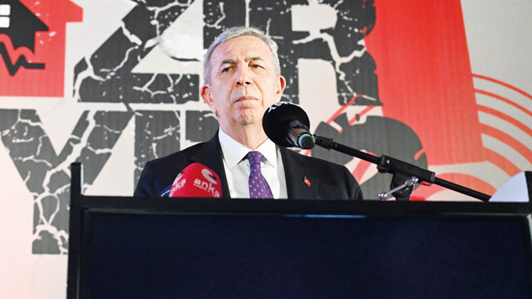 Adaylık yarışına 25 imza şartı