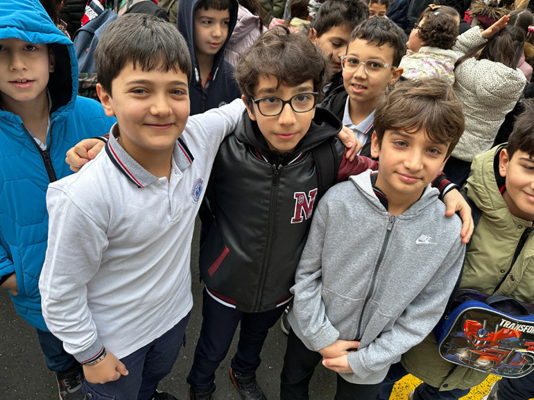 İkinci dönem başladı... 20 milyon öğrenci yeniden okullarda