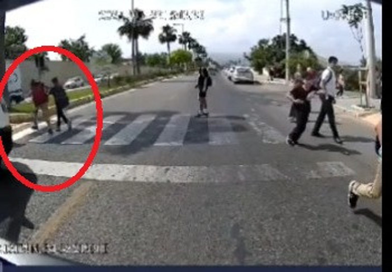 11 yaşındaki Elifin öldüğü kaza kamerada... Arkadaşı ağır yaralandı