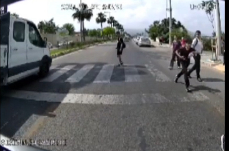 11 yaşındaki Elifin öldüğü kaza kamerada... Arkadaşı ağır yaralandı