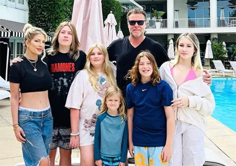 Kocasından boşandıktan sonra Beş çocukla beni kim ister diyordu... Ortanca kızı bile çoktan boyunu geçti