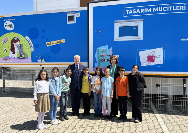 “Tasarım Mucitleri Ateşböceği” 1.500 Çocuğa Ulaştı