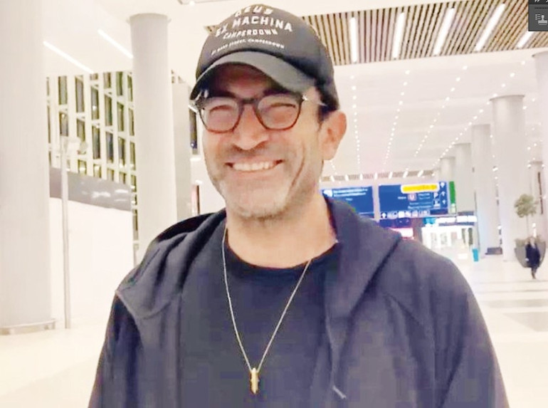 Kenan İmirzalıoğlu ile Sinem Kobal Maldivler dönüşü görüntülendi