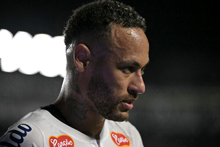Yetiştiği takıma geri dönen Neymar, ilk maçında neye uğradığını şaşırdı