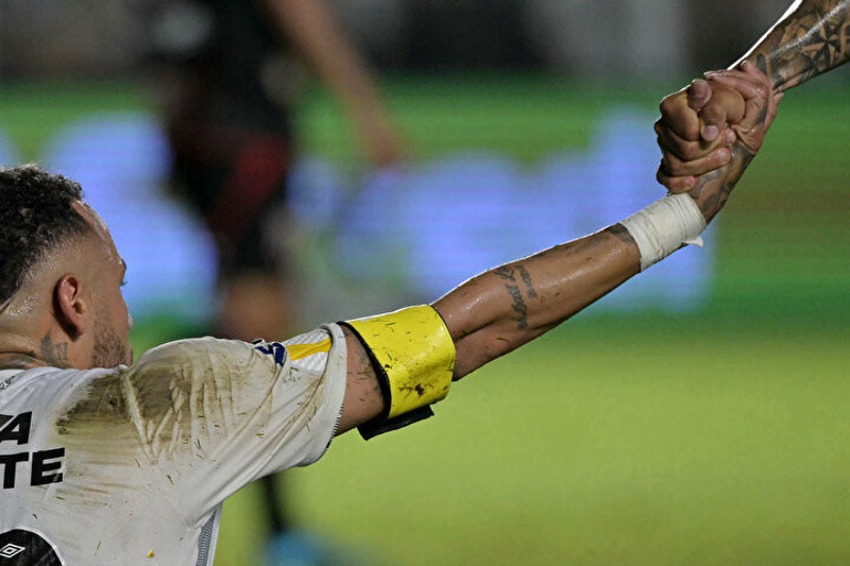 Yetiştiği takıma geri dönen Neymar, ilk maçında neye uğradığını şaşırdı