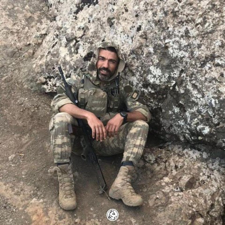 Şehit Binbaşı Murat Kemal Yetişene acı veda... Evlilik yıl dönümünde şehit düştü, kızının doğum gününde toprağa verildi