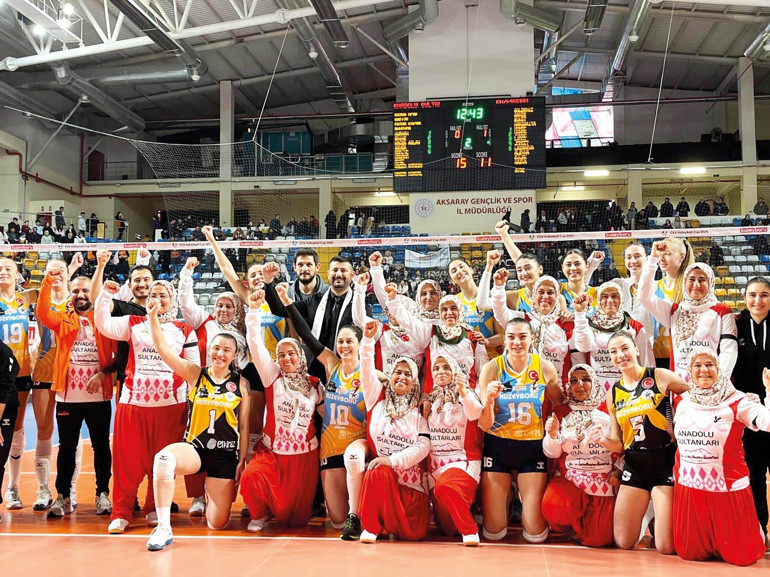 ‘Şalvarlı Sultanlar’ parkeye çıktı