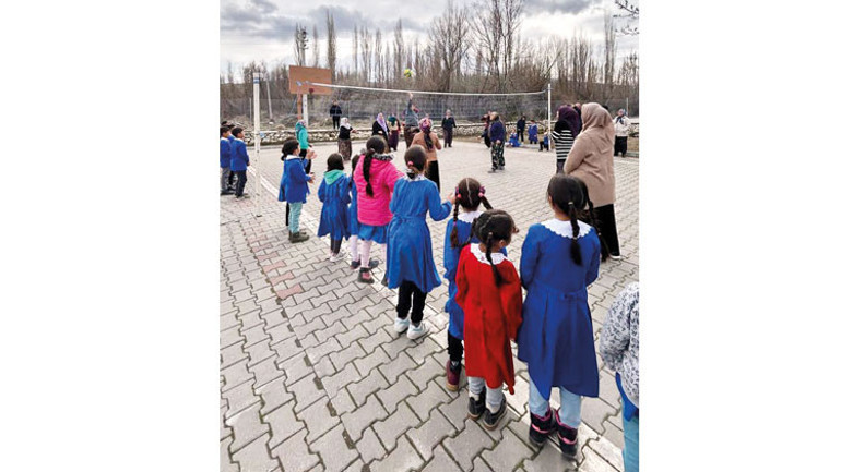 Anadolu’dan 3 muhteşem kadın hikâyesi... Köyde erkek kalmayınca şehitleri kadınlar gömdü