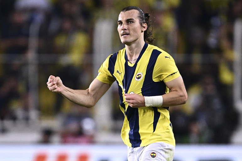 Fenerbahçede büyük talihsizlik: 3 stoperin ardından Çağlar Söyüncü de sakatlandı | 4000. gol Szymanskiden geldi...