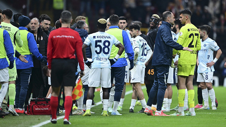 Adana Demirsporun sahadan çekildiği Galatasaray maçı sonrası sert sözler: Oğuzhan Çakır gibi Danimarkalı VAR da futbolu bilmiyor