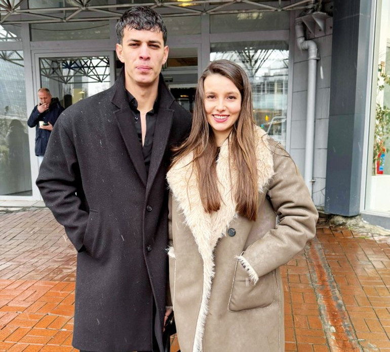 Hadise çok kızdı: Sabahın 5’inde bu sorulur mu