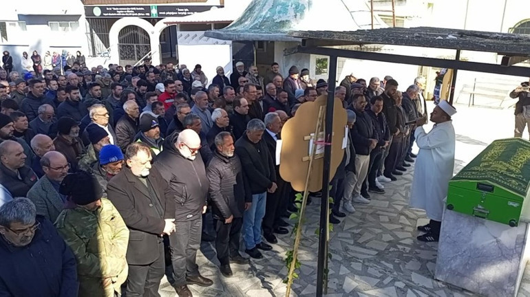 Deve güreşi izlerken hayatını kaybetmişti: CHPli meclis üyesi toprağa verildi