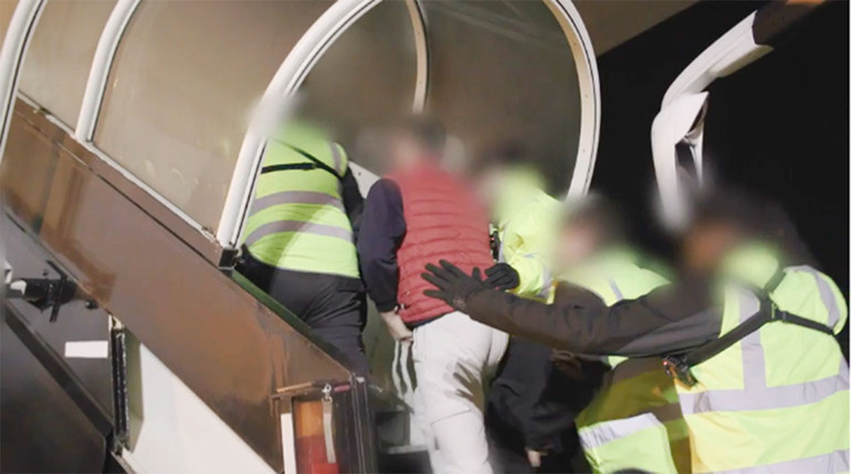 İngiltere’den en sert göçmen hamlesi: 19 bin sınır dışı