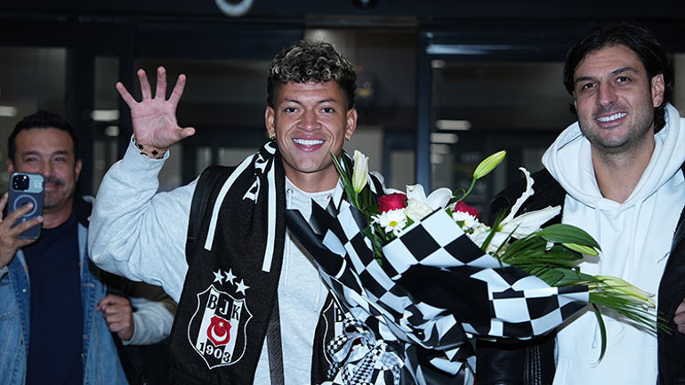 Beşiktaşın yeni transferi Elan Ricardo İstanbula geldi