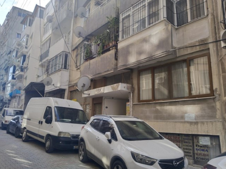 3 yıldır kayıptı ve evinden kötü kokular geliyordu... İçeri giren polisler tüyler ürperten manzara ile karşılaştı