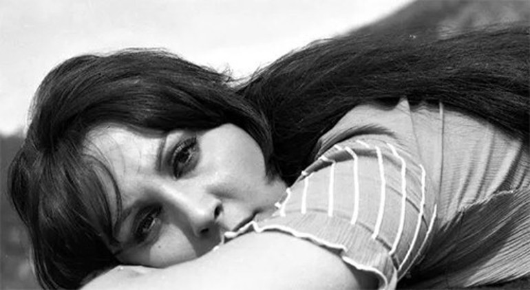 Yıllar yılı Yeşilçamın esmer güzeliydi... Gerçekten seven bir yürek istemişti... Büyük aşkına kavuşamadan öldü