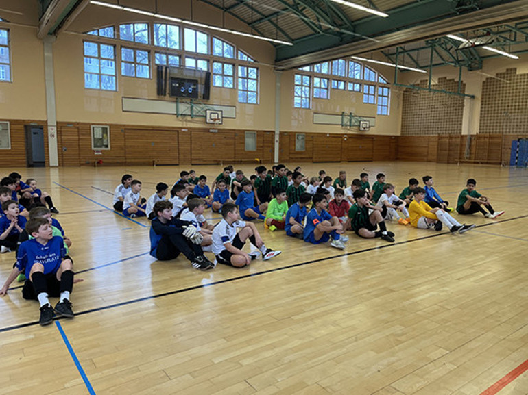 Aziz Nesin İlkokulu, Berlin’de şampiyon oldu