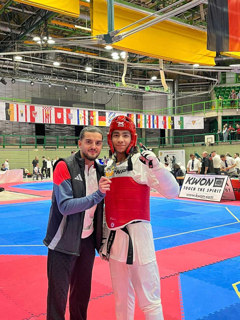 Taekwondo Özer, zirveye adını yazdırdı