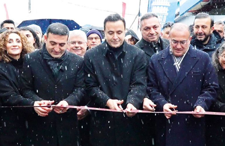 Yeni aşkını ‘parti’de buldu