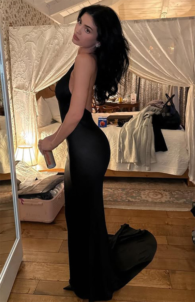 Sosyal medyada yanlışlıkla paylaştı: Gizli aşk yuvasında akşam pozu