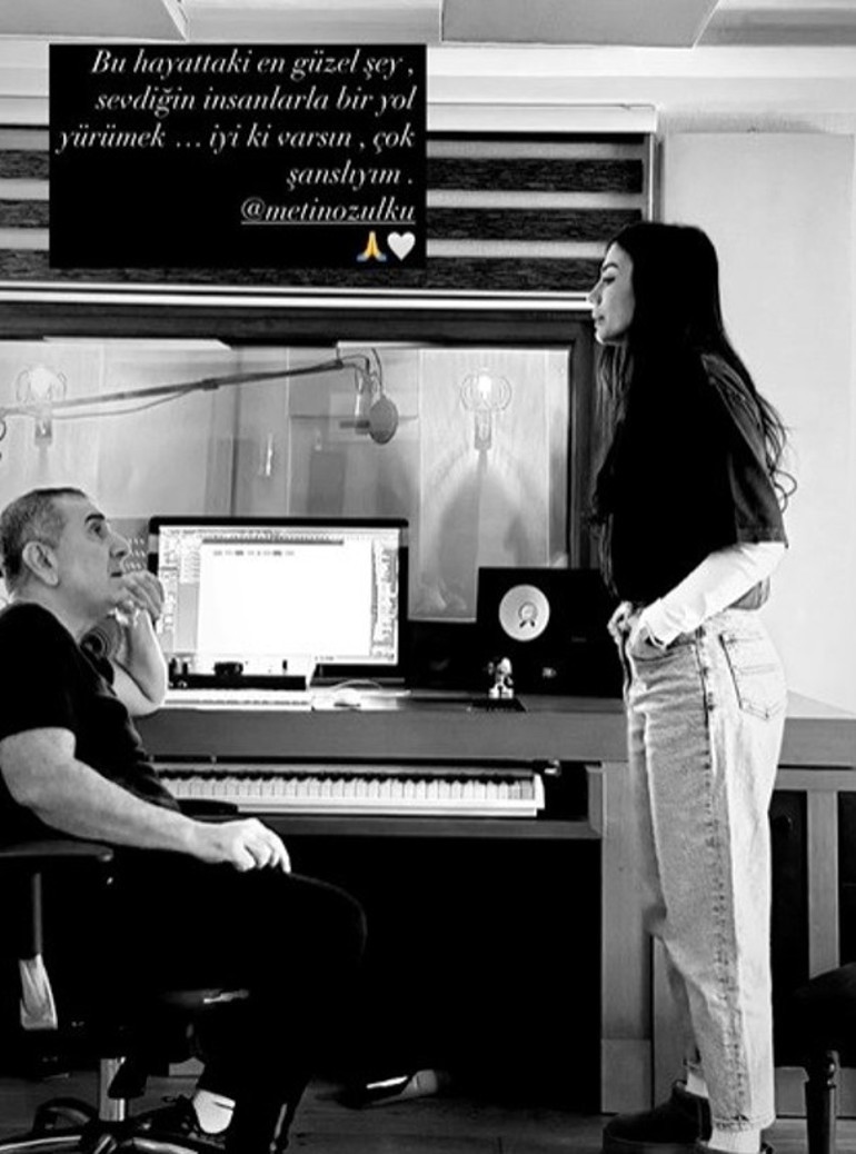 Demet Özdemir Eşref Rüya için şarkı söyledi