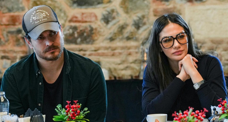 Demet Özdemir Eşref Rüya için şarkı söyledi