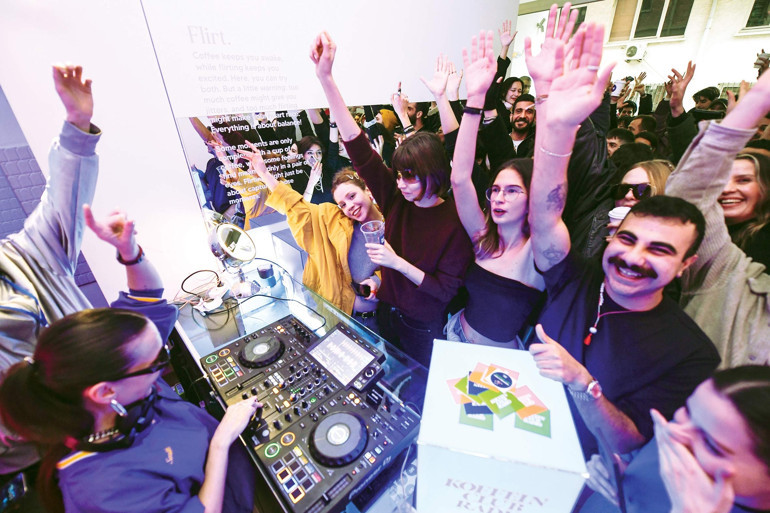 Düzenleyenler, katılanlar, DJ’ler anlattı: Kahve partilerini çok mu sevdik ve neden