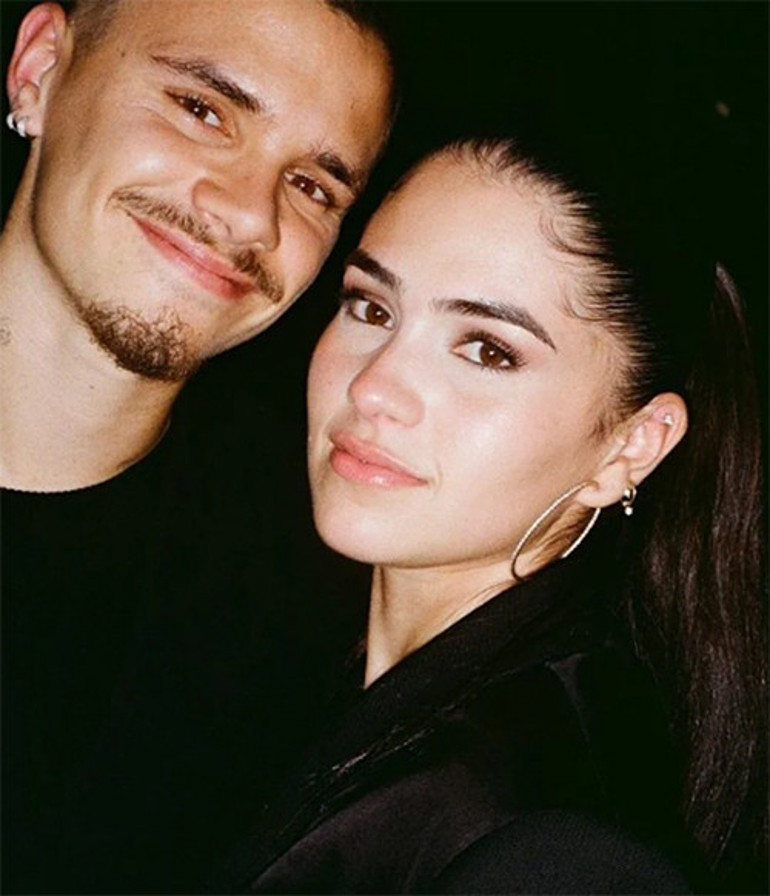 İki eltinin öpücük savaşı... Cevabı saatler sonra geldi