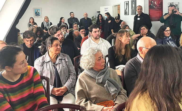 Aşırı sağa karşı ortak tavır