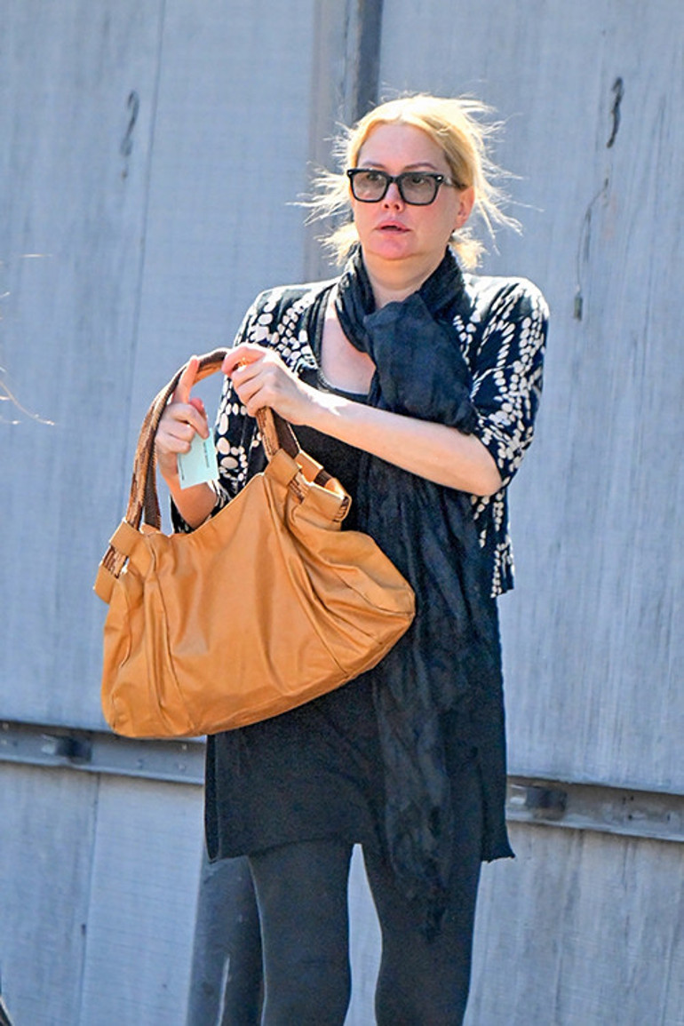 Evliliği de lüks hayatı da bir kabusla bitti: Ünlü oyuncu evinden atılıyor... Bir oda kiralayacak param bile yok