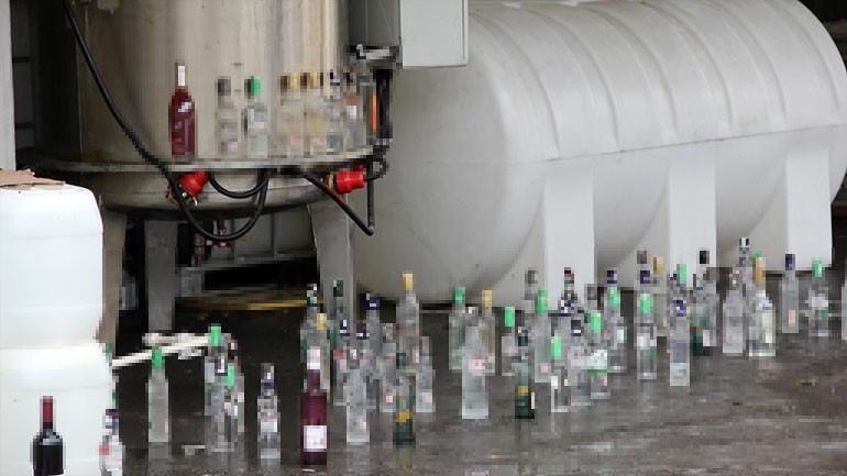 Sahte içki kabusunda can kaybı 59a yükseldi Bu beş büyük tehlikeye dikkat: Semptomlar ilk 24 saatte başlıyor