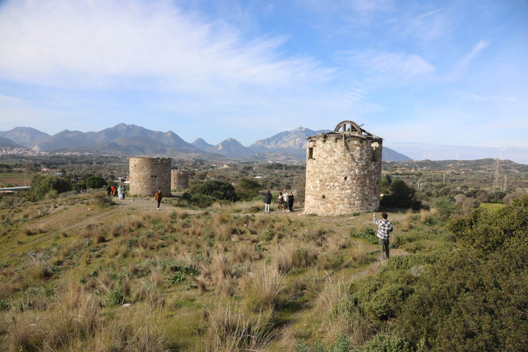 Badem çiçekleri açtı, Datça’da festival coşkusu yaşandı
