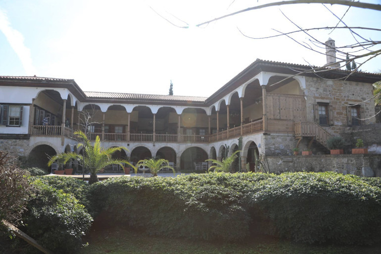 Badem çiçekleri açtı, Datça’da festival coşkusu yaşandı