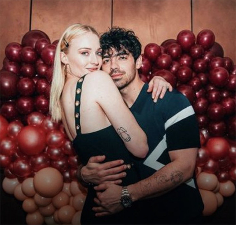 Eski kocasından iki çocuğu var: Sevgilisine de bir bebek vermeye hazır... Ondan çok iyi baba olur