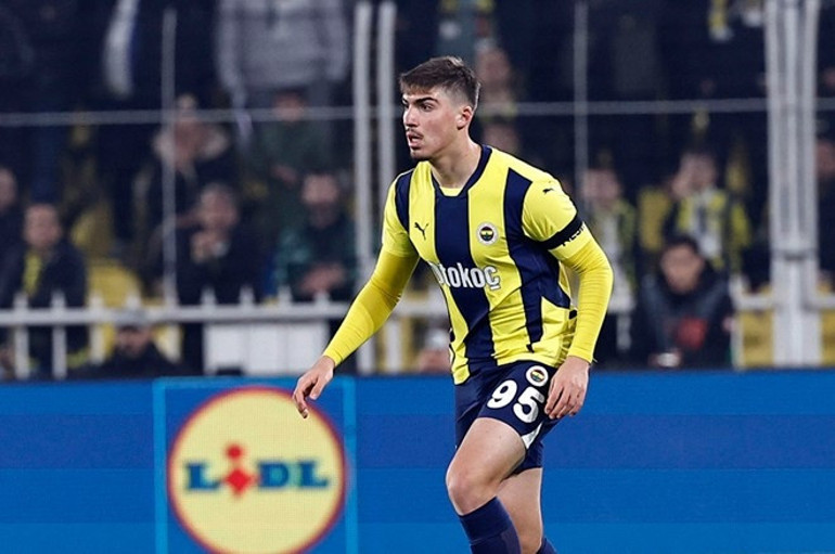 Galatasaray Divan Kurulunda Yusuf Akçiçek isyanı Fenerbahçeye gitme sebebi...
