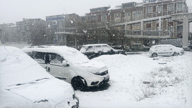 Son dakika haberi: İstanbul Valisi Davut Gül açıkladı... İstanbulda okullar tatil edildi