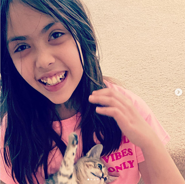 Onu iki kızı varken evlat edinmişti… Gerçeği çok sonra öğrendi: Ben bir meleğin annesi oldum