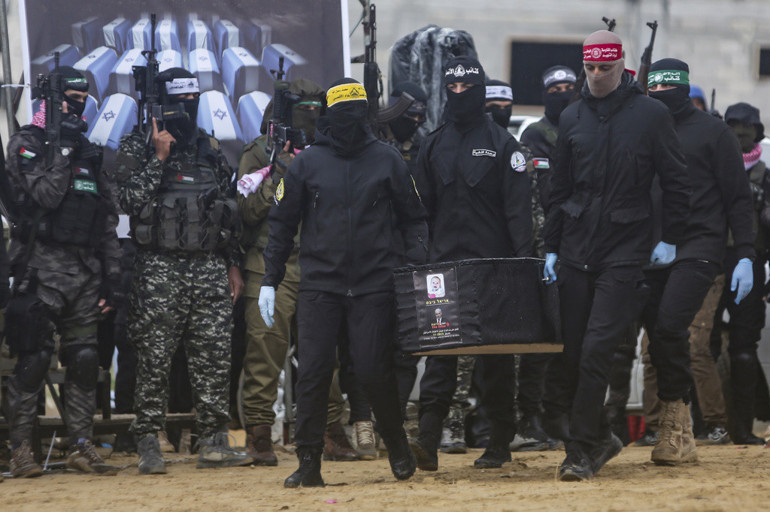 SON DAKİKA İsrail gündemine damga vuran kareler Herzog özür diledi, Netanyahu törene katılmadı