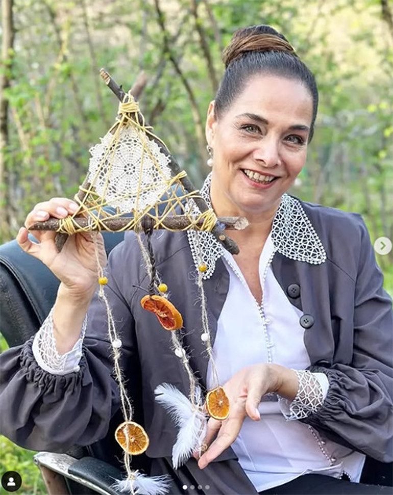 Hem Türkiyenin hem Avrupanın en güzeli seçilmişti... Yıllar geldi geçti, bir tek gözleri bozuldu... Ne yüzü değişti ne kilosu