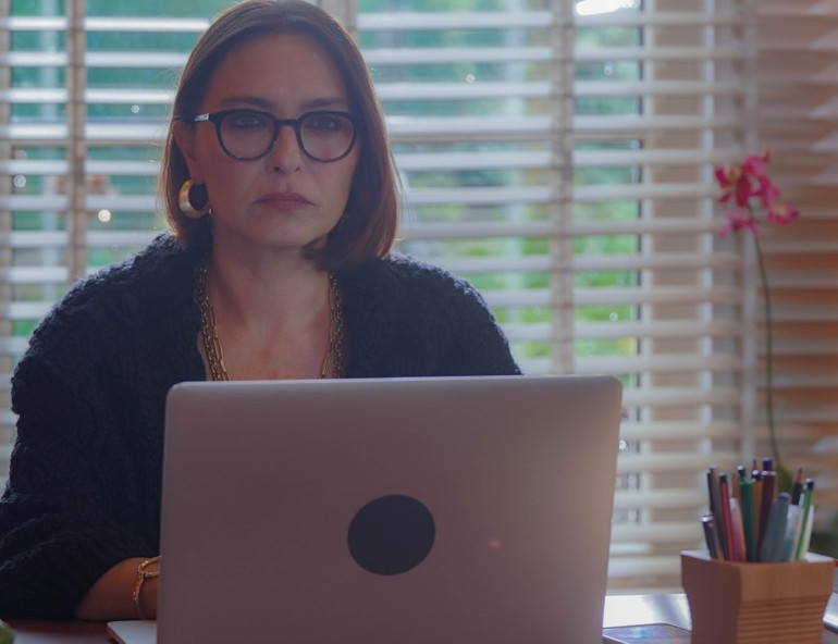 Münevverin acılarla örülü yolculuğu başlıyor... Piyasa karışacak