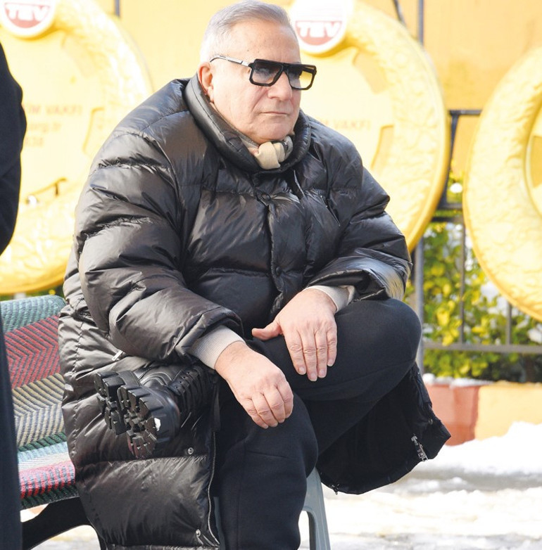 Gözyaşlarıyla uğurladılar... Anneye son veda