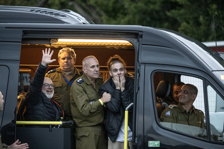 Son dakika... Kriz çıkaran cenaze İsraile teslim edildi Trumptan Netanyahuya yeşil ışık