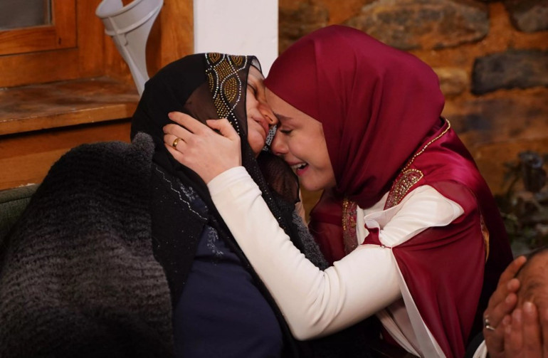 Piyasa izleyici ile buluştu... Düğün evi, cenaze evine döndü... Kına gecesinde anne acısı